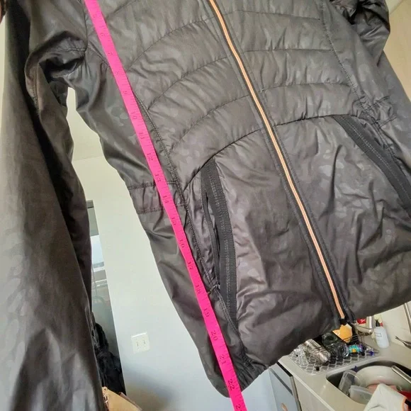 Lululemon Spring Fling Puffy Windbreaker Jacket Animal Swirl Black Size 4 - Picture 14 of 16